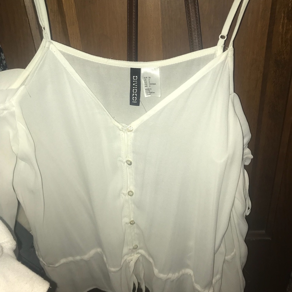 h&m cold shoulder white tee